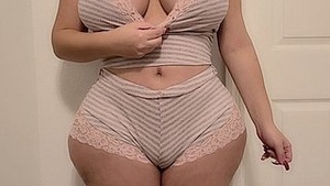 Lady-Love Hot Big Nuisance Brunette