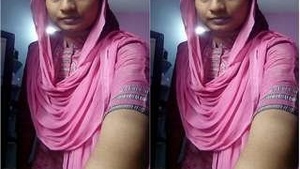 Horny Desi Bhabhi Masturbating