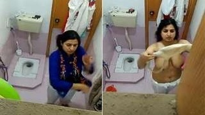 Super Hot look Pak Girl Bathing Record by HiddenCam