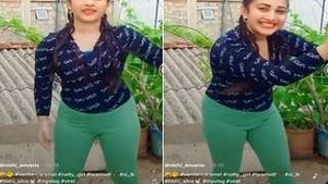 Cute Girl Nude Selfie