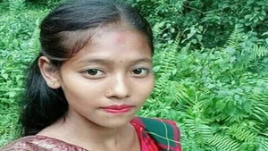 Indian village girl rubs her pussy fingering by lover