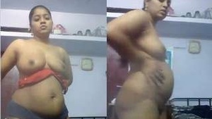 Desi Bhabhi Record her Nude Video For Lover