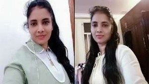 Hot Desi Girl Showing Her Boobs and Pussy