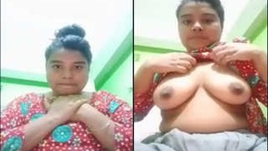 Sexy Boudi Shows Her Boobs Pussy