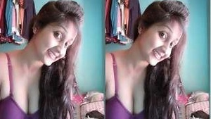 Super Hot Desi indian Girl Showing Boobs and Pussy