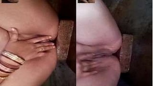 Sexy Desi Bhabhi Blowjob and Fingering