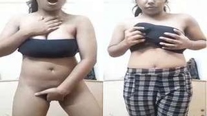 Horny Girl Fingerring