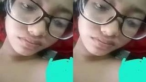 Cute Desi girl Showing Boobs and Pussy On video Call