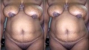 Big Boob Desi Bhabhi Showing Her Nude Body Fucked