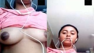 Exclusive Desi Girl Showing Boobs and Pussy Video Call