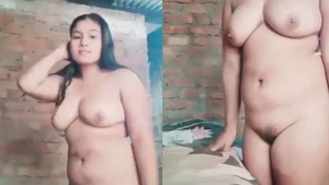 Sexy figure girl nude selfie MMS