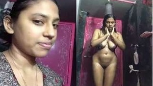 Cute indian Girl Record Her Bathing Video For Lover