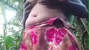 Hot Indian Bengali girl has sex outdoors with sound