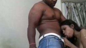 Punjabi College Babe Gives Blowjob To Classmate