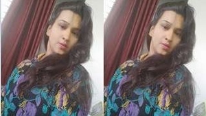 Sexy Bhabhi With Dewar