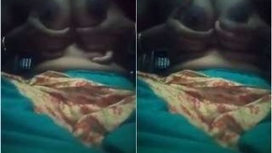 Desi Call Girl Showing Her Boobs Pussy Fingerring