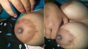 Horny Mallu Bhabhi on cam with Her Boobs