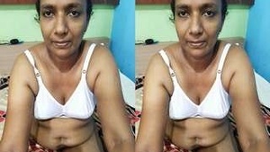 Desi Bhabhi With Lover