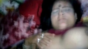 Bangladeshi bangla bhabi fucked in missionary position