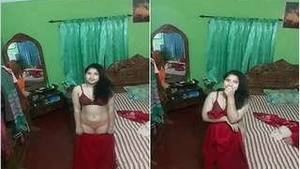 Exclusive Desi indian Girl Showing Her Boobs and Pussy video Call