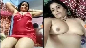 Horny Desi Boudi Showing Boobs and Pussy