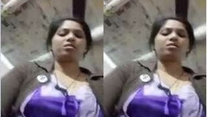 Cute Girl Showing Her Boobs Pussy