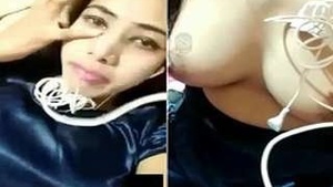 Cute Desi Girl Showing Boobs Pussy Video Call