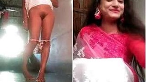 Desi Girl Showing Boobs and Pussy