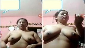 Desi Bhabhi Showing Her Big Boobs
