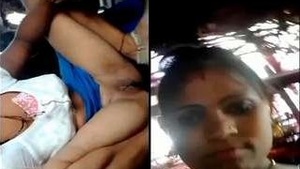 Desi Bhabhi Showing Her Pussy