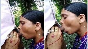 Exclusive Desi Bhabhi Sucking Dick Outdoor