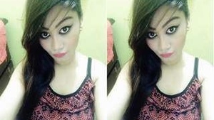 Sexy indian Girl Showing Her Boobs Pussy