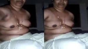 Desi Bhabhi Showing her Boobs and Pussy