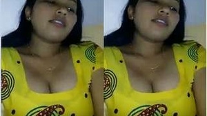 Desi Bhabhi Blowjob and Ridding Dick