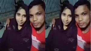 Cute indian Girl Shows Her Boobs