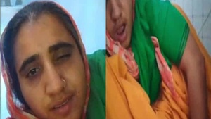 Naughty wife fingering her wet pussy selfie MMS