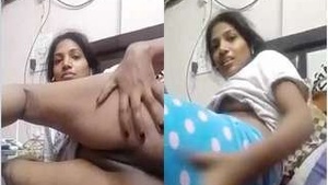 Desi Girl Showing Her Ass and Pussy