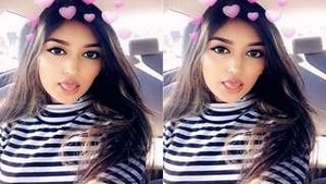 Sexy Girl Showing Her Nude Body