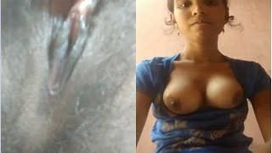 Desi Girl Shows her Boobs Pussy