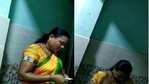 Sexy Randi Bhabhi Showing Boobs