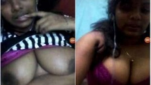 Sexy Mallu Girl Showing Boobs To Lover