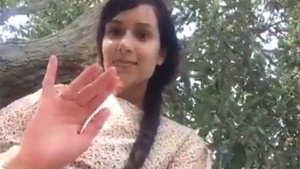 Sexy GF has reveals her sexy pussy on cam