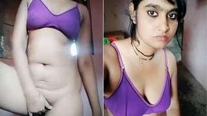 Super Hot Look Desi Wife Nude Selfie and Fingering