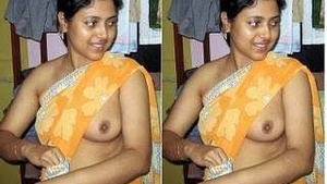 Sexy Boudi Showing Boobs On Video Call