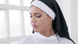 Unresolved fruit trio adjacent to the head-fallen nun, increased Ashami, increased