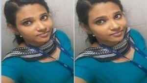 Exclusive Hot look Desi indian Girl Showing Boobs And Pussy Fingering Video Capture For Lover