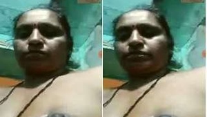 Horny Telugu Bhabhi Showing Her Boobs and Pussy On Video Call