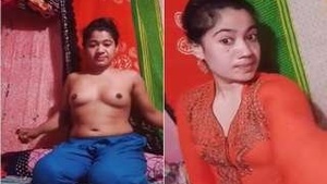 Desi Girl Showing Her Boobs