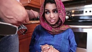 Muslim teen blows flannel