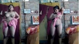 Sexy Look Desi indian Girl Record Nude Selfie After Bath